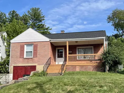 1415 Springhill Rd, Staunton, VA 24401