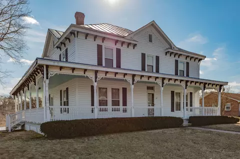 11 Shady Ln, Raphine, VA 24472