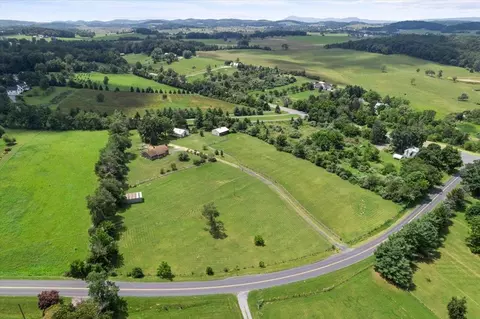 47 Lofton Rd, Raphine, VA 24472 photo 4
