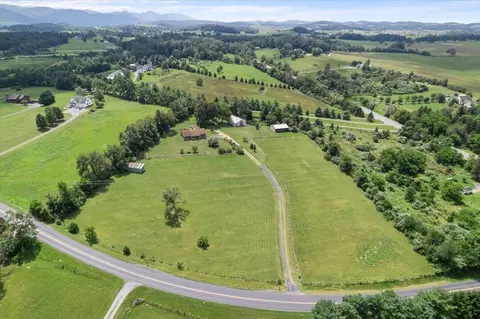 47 Lofton Rd, Raphine, VA 24472 photo 5