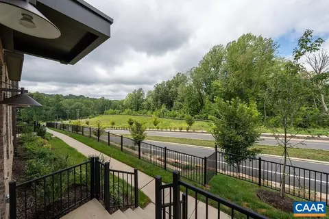 652 Noush Ct #B, Charlottesville, VA 22911 photo 2