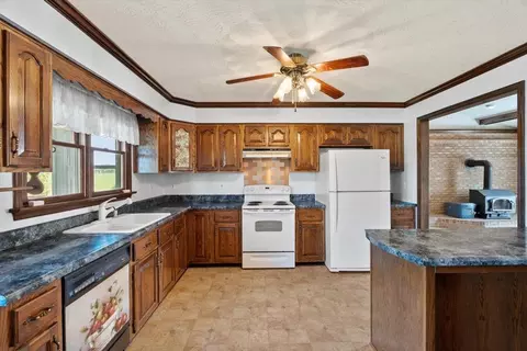 6910 Ida Rd, Stanley, VA 22851 photo 15