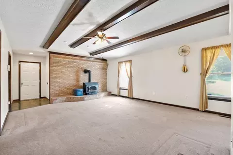 6910 Ida Rd, Stanley, VA 22851 photo 10
