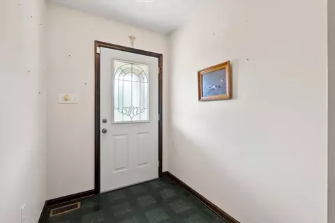 6910 Ida Rd, Stanley, VA 22851 photo 9