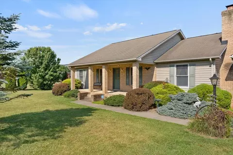6910 Ida Rd, Stanley, VA 22851 photo 6