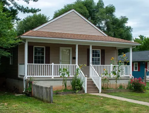 521 Arch Ave, Waynesboro, VA 22980
