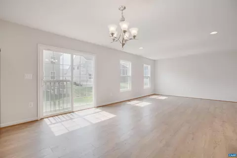 6 Sweetview Ct, Stuarts Draft, VA 24477 photo 11