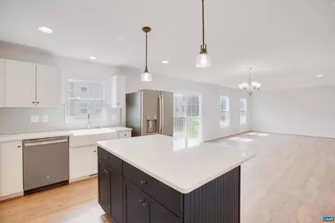 6 Sweetview Ct, Stuarts Draft, VA 24477 photo 9