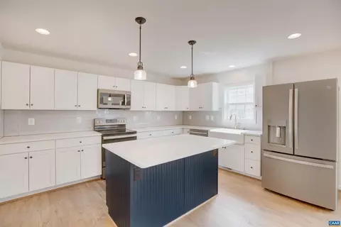 6 Sweetview Ct, Stuarts Draft, VA 24477 photo 8