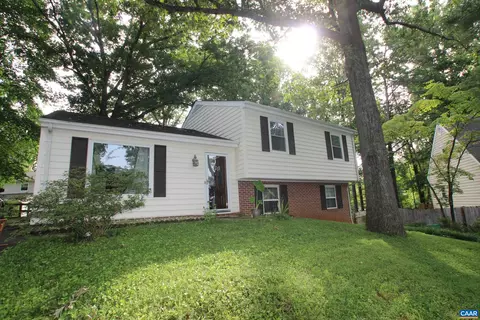 105 Leigh Pl, Charlottesville, VA 22902