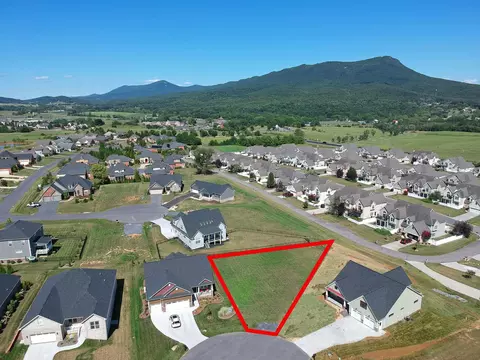 135 Alnwick Ct #244, Rockingham, VA 22801