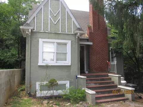 350 N Madison St, Staunton, VA 24401
