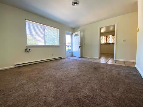 340 Pine Ave, Waynesboro, VA 22980 photo 5