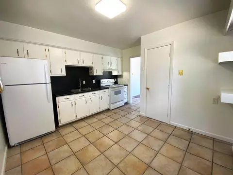 340 Pine Ave, Waynesboro, VA 22980 photo 8