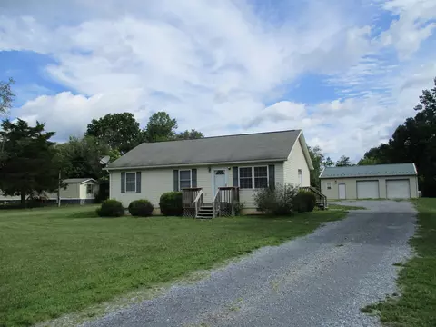 765 Ridge View Ln, Shenandoah, VA 22849