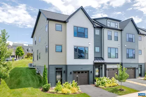 1684 Delphi Dr, Charlottesville, VA 22911