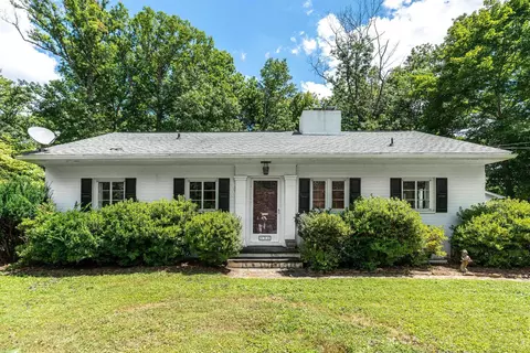 536 S Ellison Ln S, Waynesboro, VA 22980
