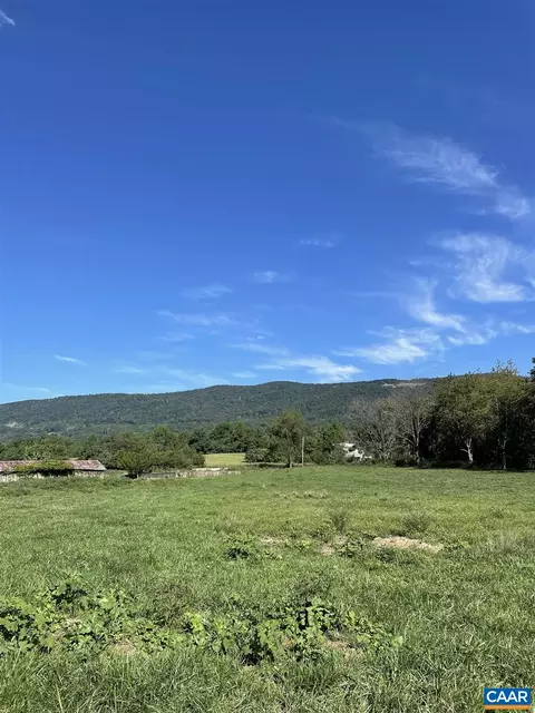 3 Goodloe Ln #3A, Afton, VA 22920
