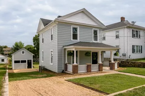 635 Gypsy Ave, Staunton, VA 24401