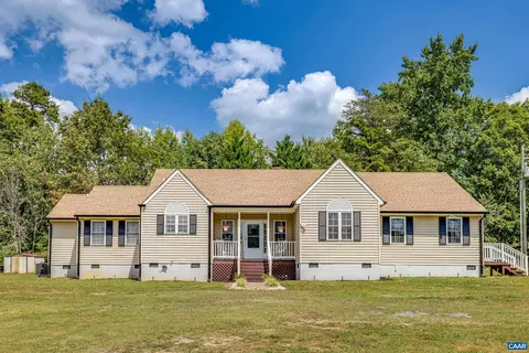 7839 Venable Rd, Kents Store, VA 23084