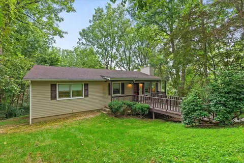 568 Flower Dr, Mcgaheysville, VA 22840