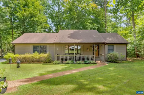 13 Riverwood Ct, Palmyra, VA 22963