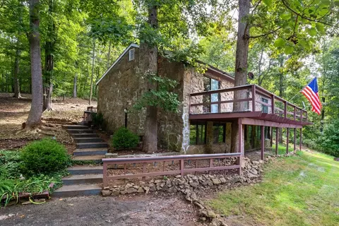 15326 Rockfish River Rd, Faber, VA 22938