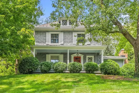 1432 Dogwood Rd, Staunton, VA 24401