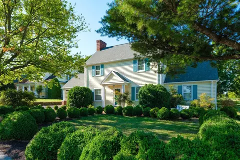 326 Broadway Ave, Broadway, VA 22815