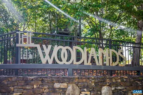 1625 Elmwood Ct #202, Charlottesville, VA 22903