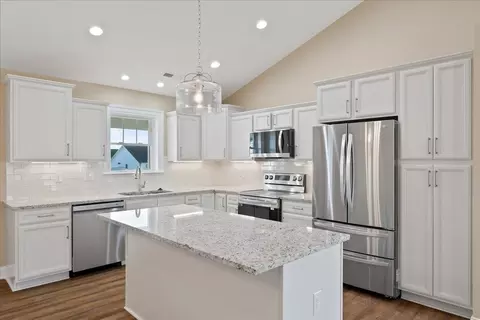 18 Thomas Dean Ct, Waynesboro, VA 22980