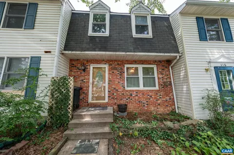 114 Nottoway St, Leesburg, VA 20175