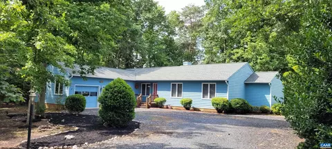 34 Bunker Blvd, Palmyra, VA 22963