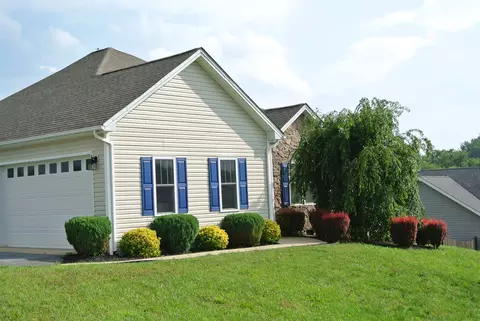 355 Thoroughbred Cir, Lexington, VA 24450