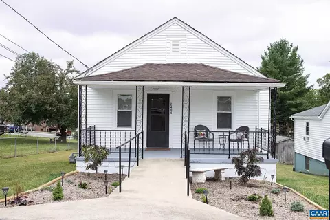 2404 Third St, Staunton, VA 24401