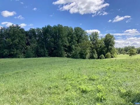 6 Hatton Ferry Road, Scottsville, VA 24590