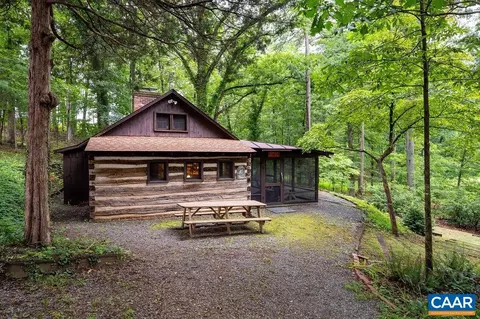 8088 Dick Woods Rd, Afton, VA 22920
