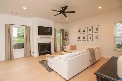 53 Chamberlain Loop, Lexington, VA 24450 photo 6