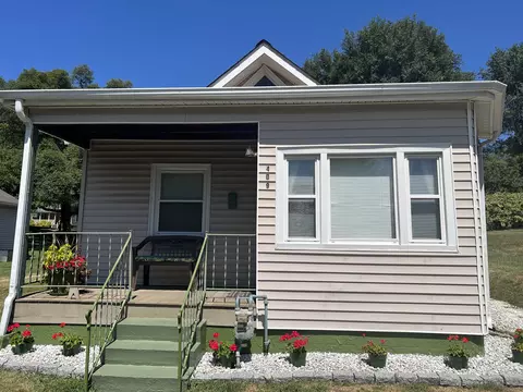 409 Alpha St, Waynesboro, VA 22980