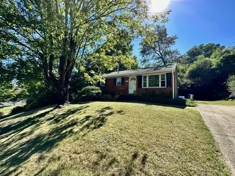 304 George St, Staunton, VA 24401