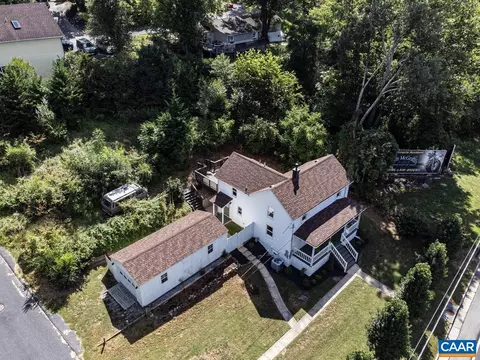 1605 E Main St E, Waynesboro, VA 22980 photo 3