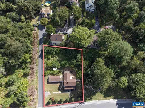 1605 E Main St E, Waynesboro, VA 22980 photo 4
