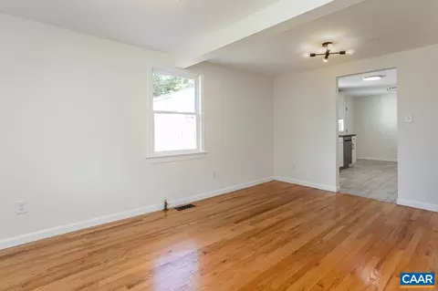 1605 E Main St E, Waynesboro, VA 22980 photo 11