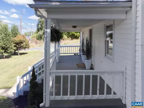 1605 E Main St E, Waynesboro, VA 22980 photo 5
