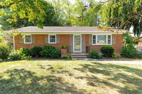 5225 Boxwood Dr, Mount Jackson, VA 22842