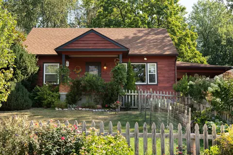 219 Fraser Ln, Staunton, VA 24401