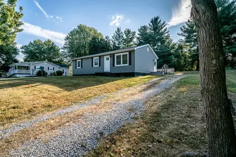 60 Essex Rd, Grottoes, VA 24441