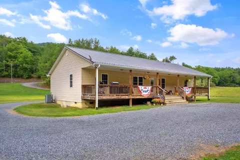415 Cowpasture River Rd S, Head Waters, VA 24442