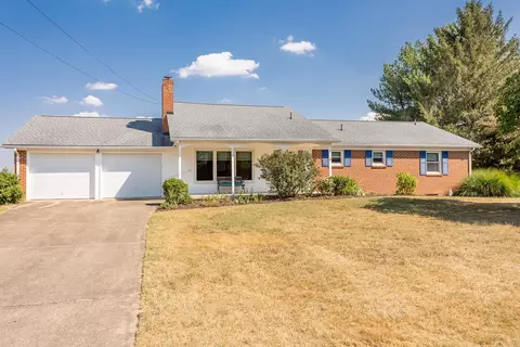 6631 Vista Heights Rd, Bridgewater, VA 22812