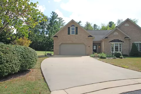 124 Jasper Ln, Waynesboro, VA 22980